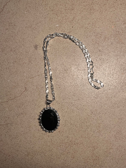 Classic retro black pendant