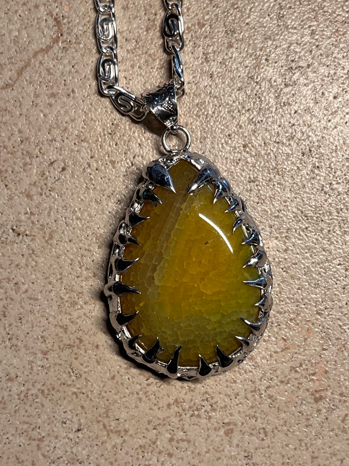 lemon stone spiked necklace