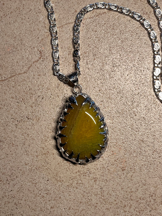 lemon stone spiked necklace